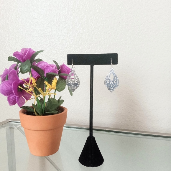 Jewelry - Filigree Silver Teardrop Ornament Earrings